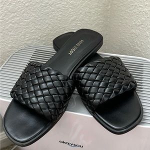 Nine West Black Slides